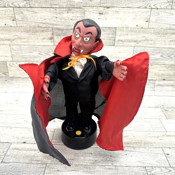 Gemmy Ind. Animated Freestanding Halloween Factory 11" Dracula Figure - Picture 2 of 10